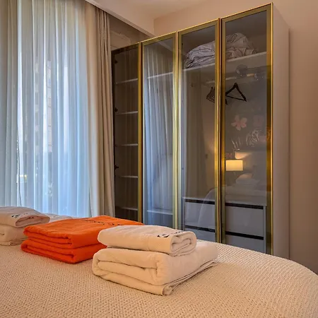 Qoople Royal - Cozy 1-bedroom Apartment
