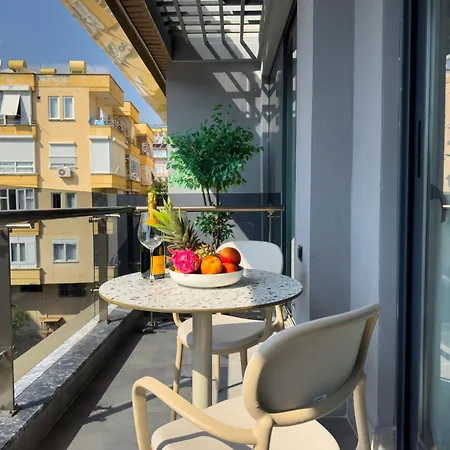 Διαμέρισμα Qoople Royal - Cozy 1-bedroom Αλάνια