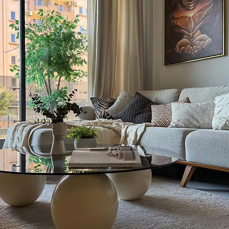 Qoople Royal - Cozy 1-bedroom Διαμέρισμα
